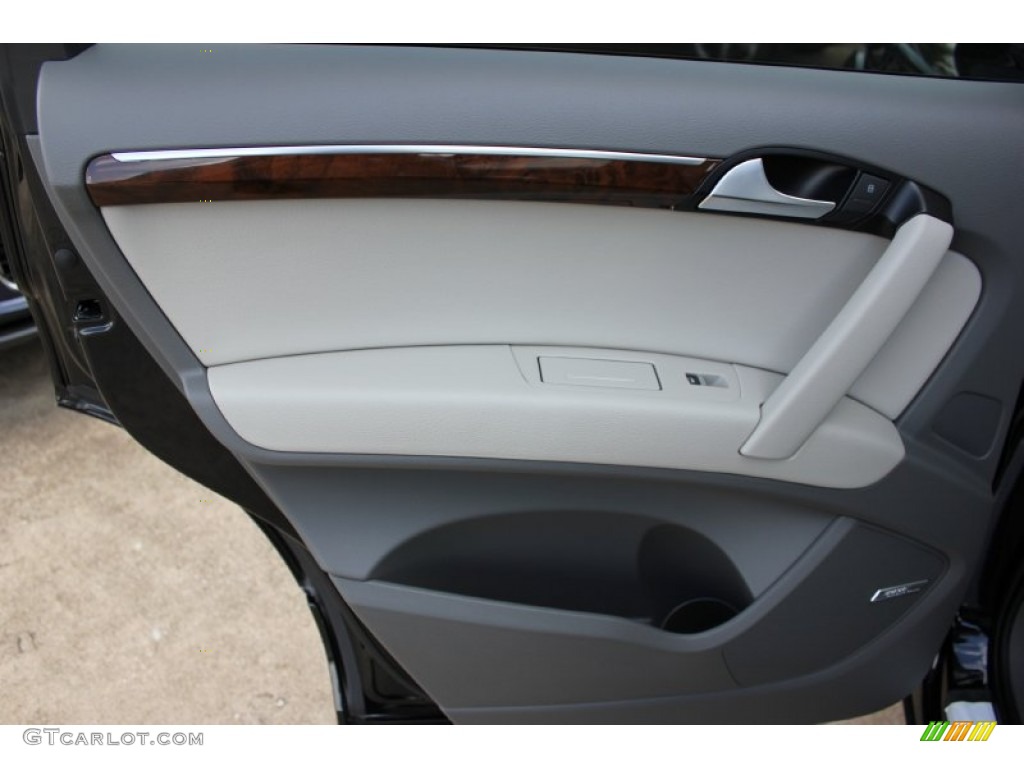 2015 Audi Q7 3.0 TDI Premium Plus quattro Limestone Gray Door Panel Photo #97143308