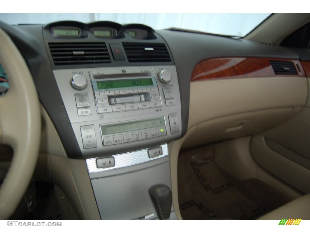 2006 Solara SLE V6 Convertible - Absolutely Red / Ivory photo #16