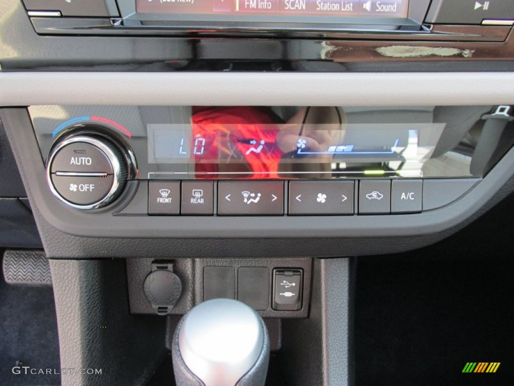 2015 Toyota Corolla LE Plus Controls Photo #97146110