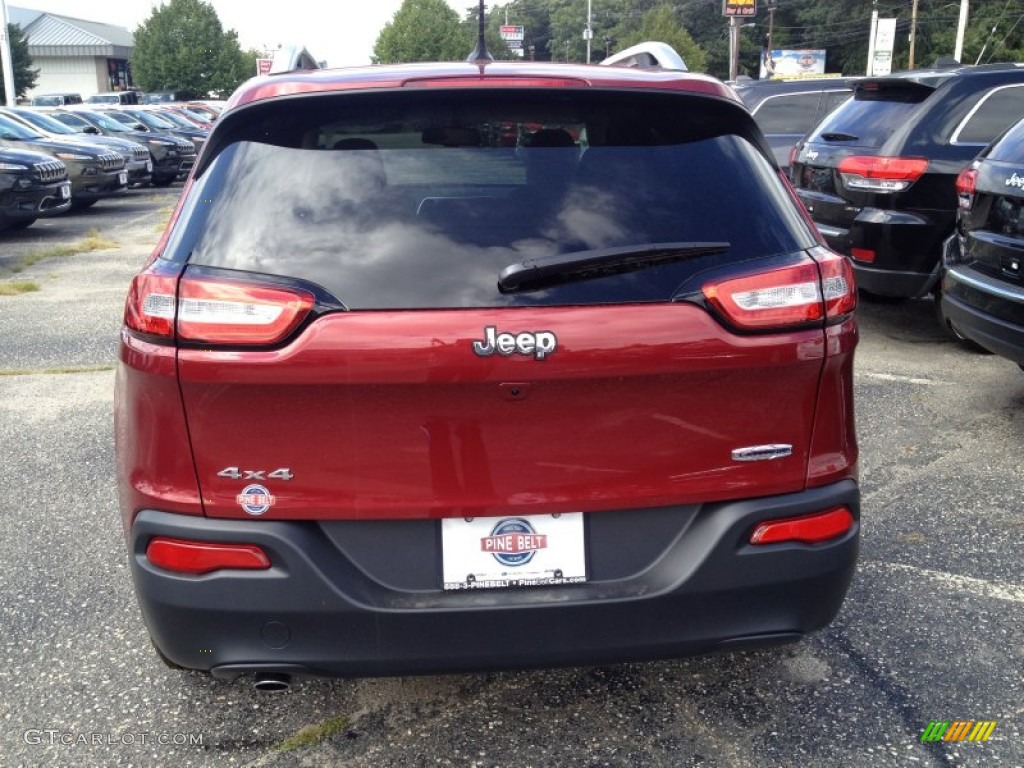 2015 Cherokee Latitude 4x4 - Deep Cherry Red Crystal Pearl / Black/Light Frost Beige photo #5