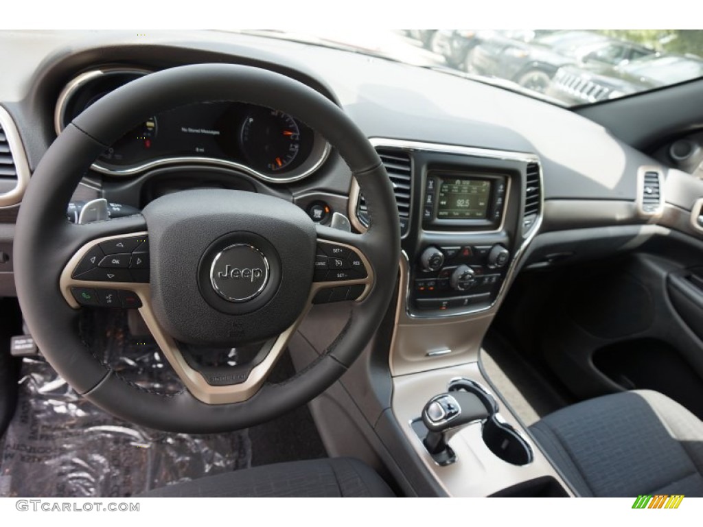 2015 Jeep Grand Cherokee Laredo Black Dashboard Photo #97161008