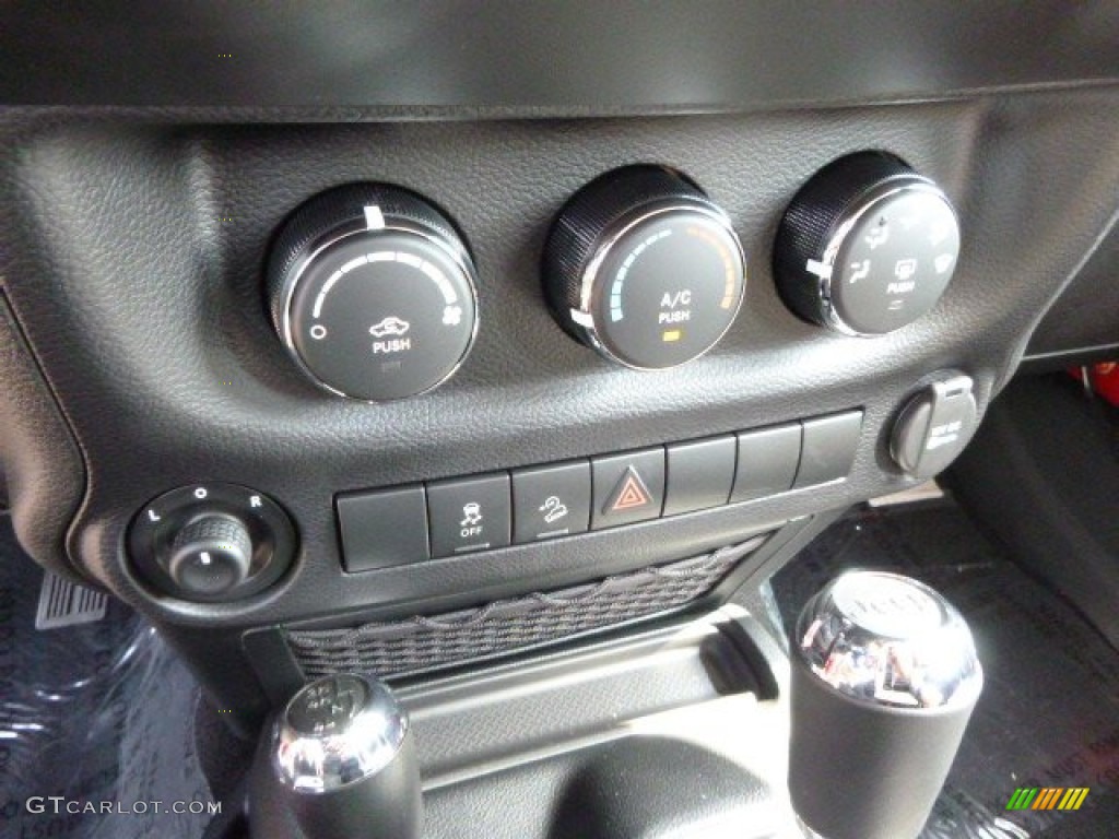 2015 Jeep Wrangler Sport S 4x4 Controls Photo #97164105