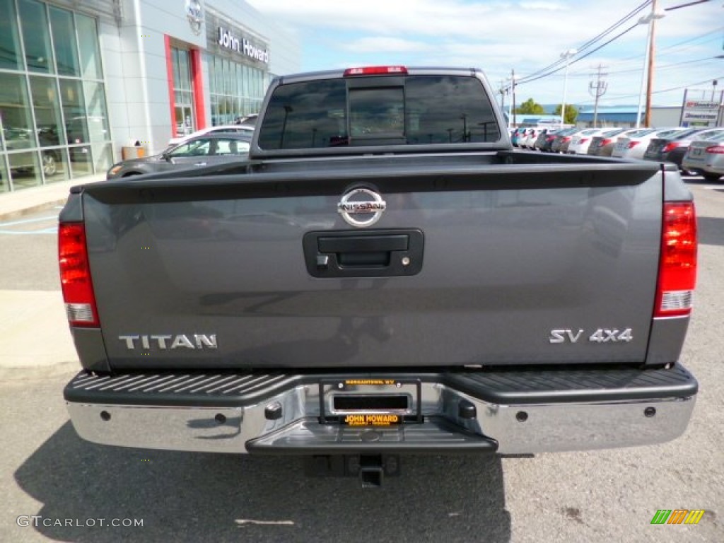 2014 Titan SV King Cab 4x4 - Gun Metallic / Charcoal photo #6