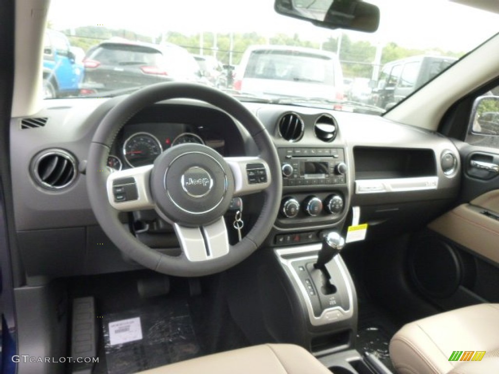 Dark Slate Gray/Light Pebble Beige Interior 2015 Jeep Compass Latitude 4x4 Photo #97165025