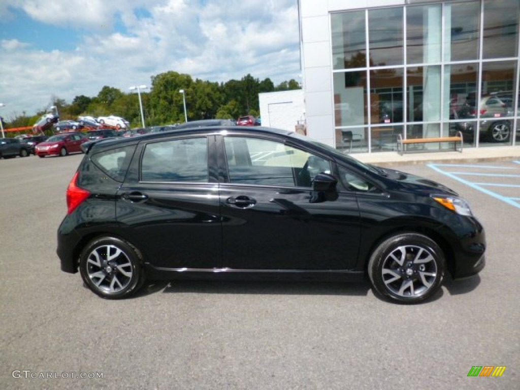 2015 Versa Note SR - Super Black / Charcoal photo #8