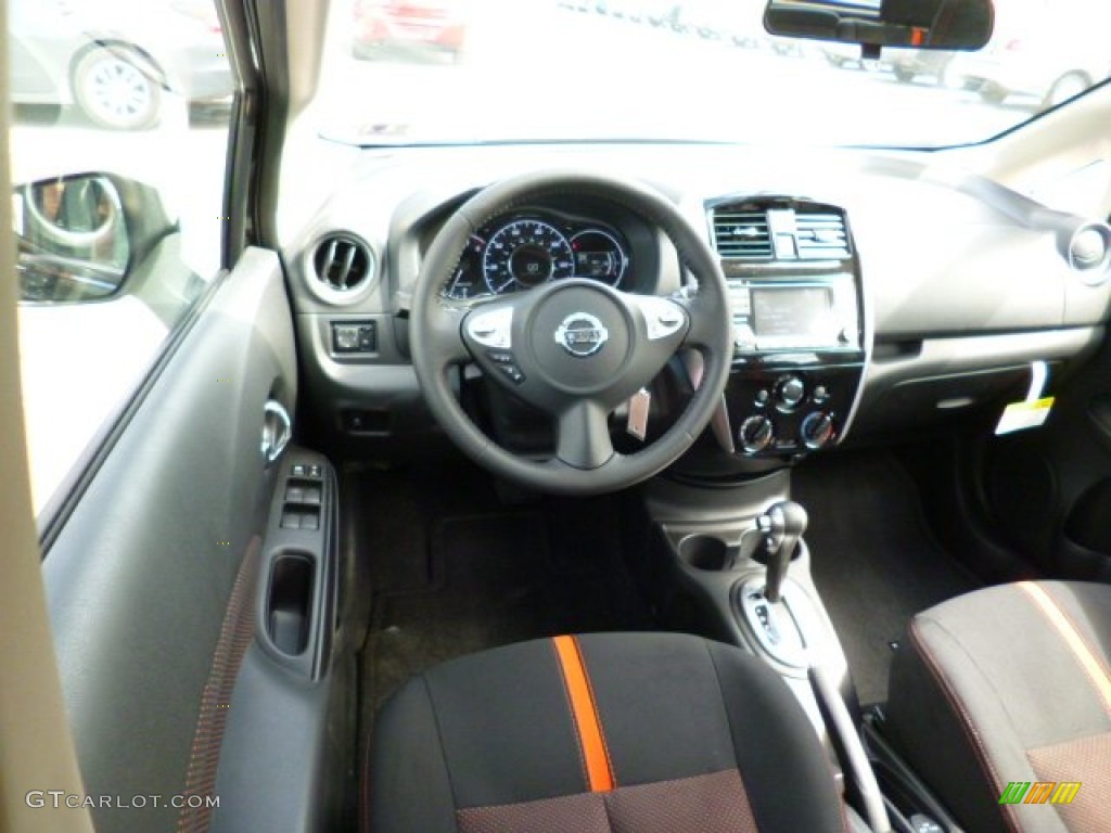 2015 Nissan Versa Note SR Dashboard Photos