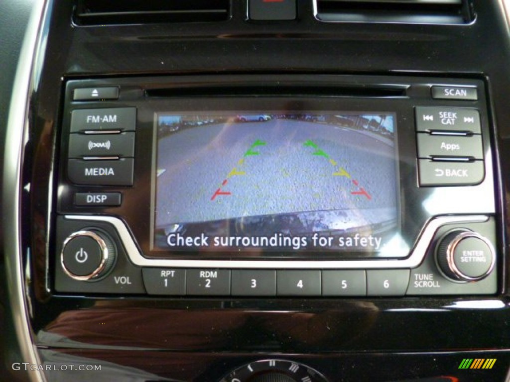 2015 Nissan Versa Note SR Controls Photo #97167107