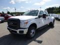 Oxford White - F350 Super Duty XL Crew Cab 4x4 DRW Photo No. 4