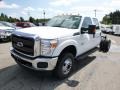 Oxford White - F350 Super Duty XL Crew Cab 4x4 Chassis Photo No. 4