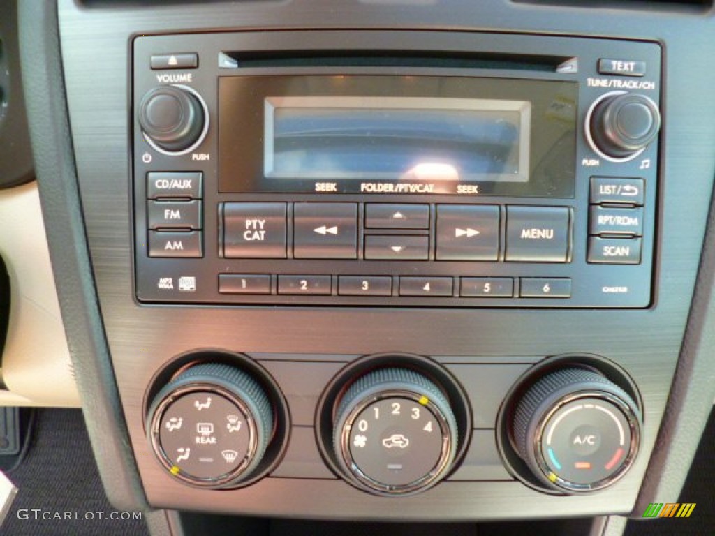 2014 XV Crosstrek 2.0i Premium - Quartz Blue Pearl / Ivory photo #19