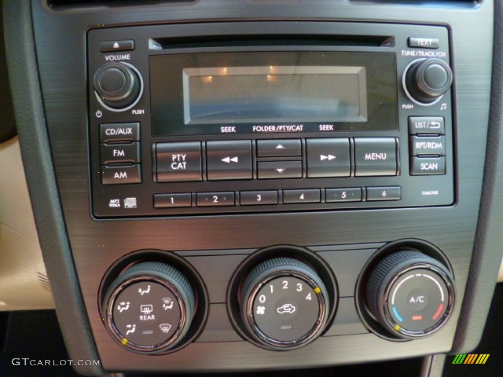 2014 XV Crosstrek 2.0i Premium - Quartz Blue Pearl / Ivory photo #19