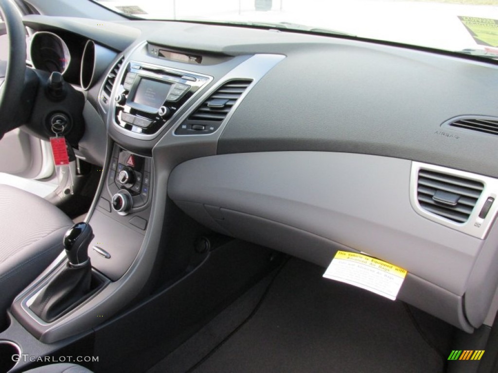 2015 Elantra SE Sedan - Shimmering Air Silver / Gray photo #17