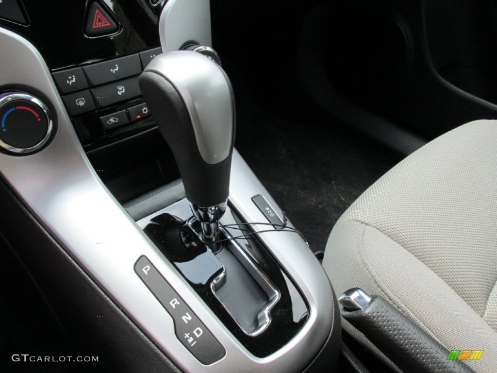 2014 Cruze LT - Red Hot / Medium Titanium photo #14