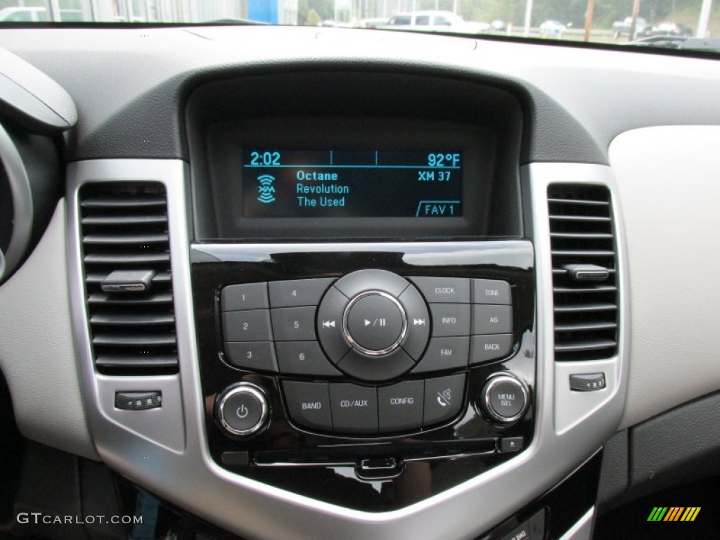 2014 Cruze LT - Red Hot / Medium Titanium photo #15