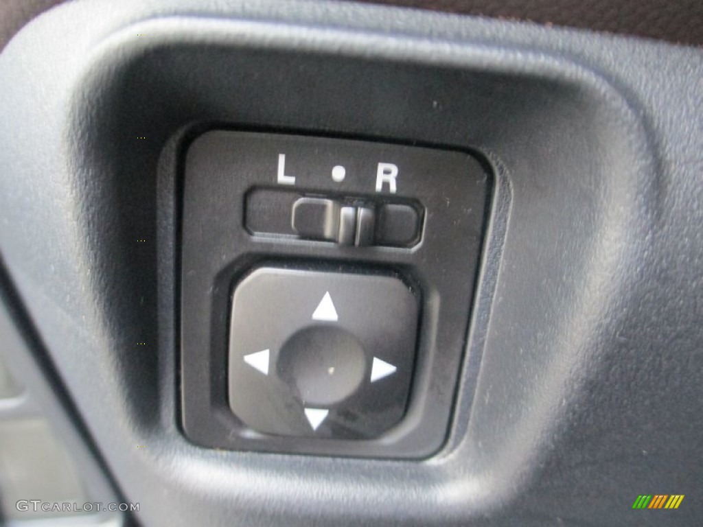 2012 Mitsubishi i-MiEV SE Controls Photo #97182621