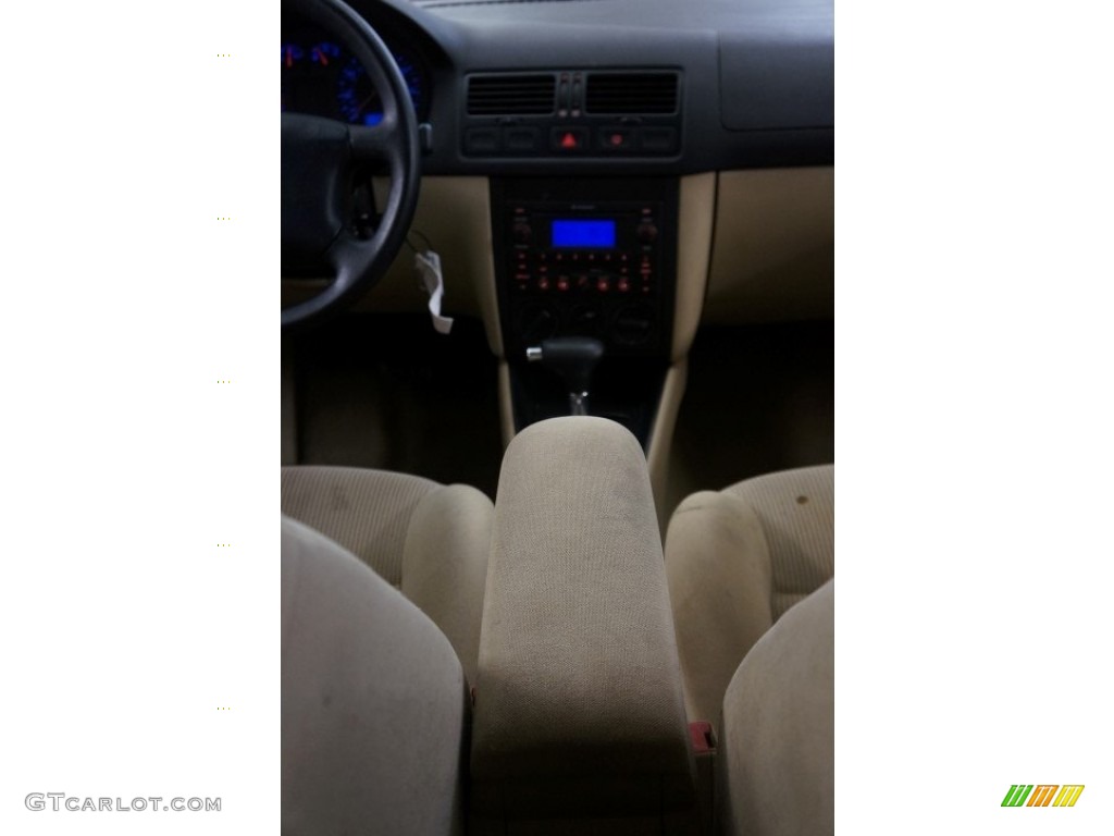 2002 Jetta GLS TDI Sedan - Cool White / Beige photo #20