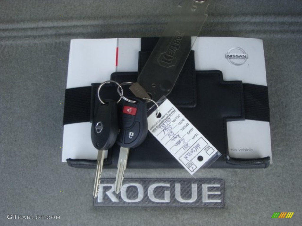 2011 Rogue S AWD - Platinum Graphite / Gray photo #22