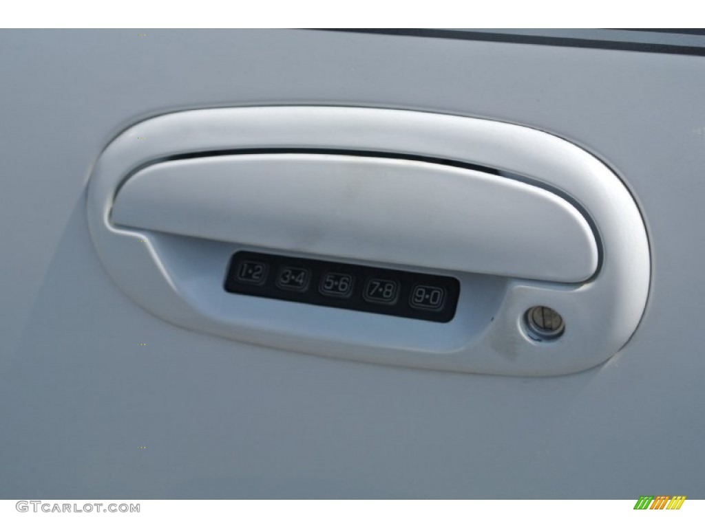 2002 F150 Lariat SuperCrew - Oxford White / Medium Graphite photo #7