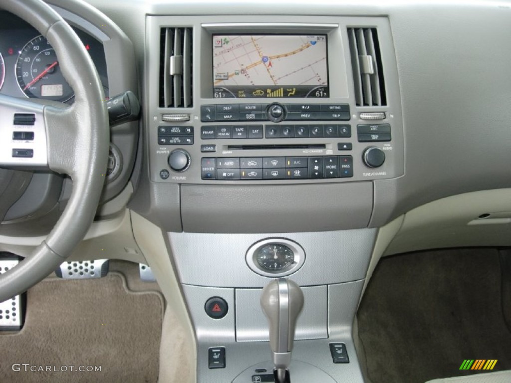 2005 FX 35 AWD - Ivory Pearl White / Willow photo #4