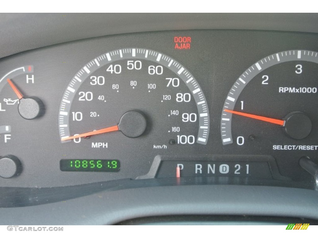 2002 F150 Lariat SuperCrew - Oxford White / Medium Graphite photo #17