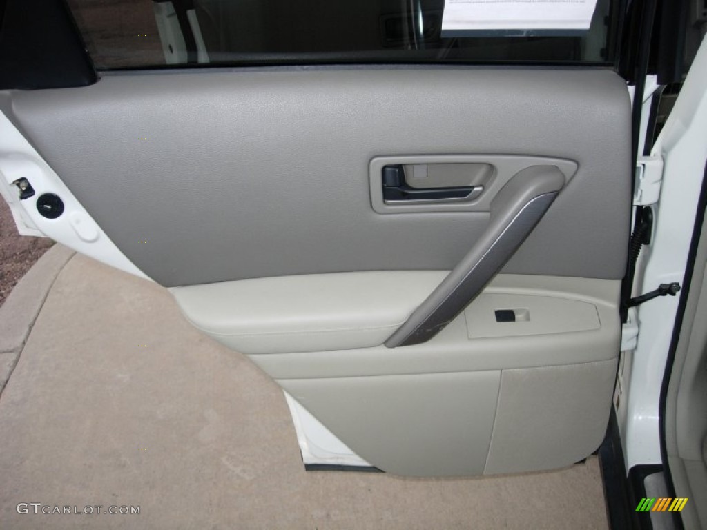 2005 FX 35 AWD - Ivory Pearl White / Willow photo #23