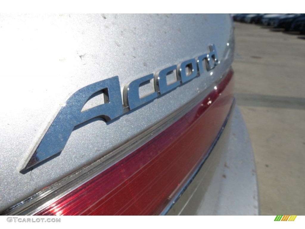 2011 Accord LX Sedan - Alabaster Silver Metallic / Gray photo #8