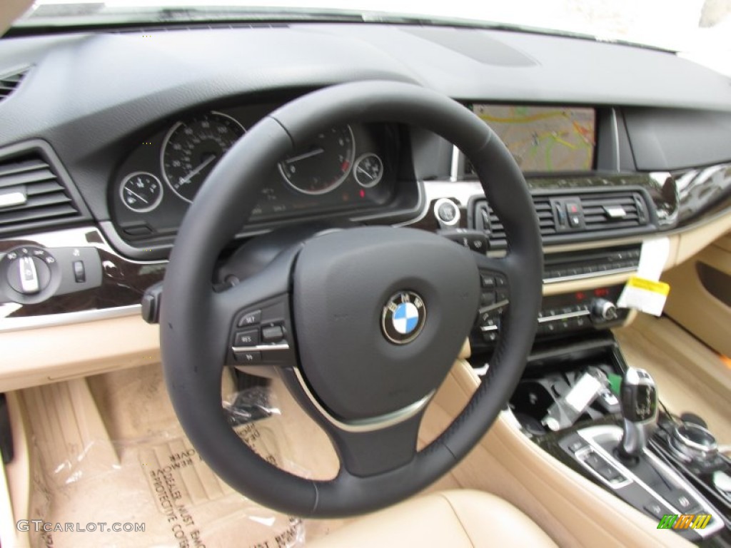 2015 BMW 5 Series 535i xDrive Sedan Venetian Beige Steering Wheel Photo #97194907
