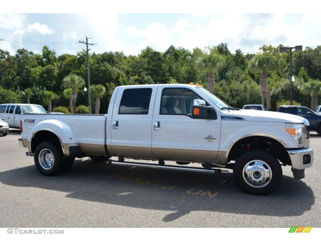 2014 F350 Super Duty Lariat Crew Cab 4x4 Dually - Oxford White / Adobe photo #2