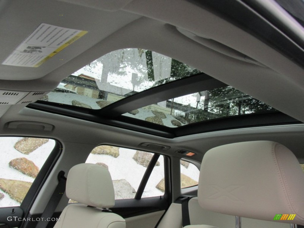 2015 BMW X1 xDrive28i Sunroof Photos
