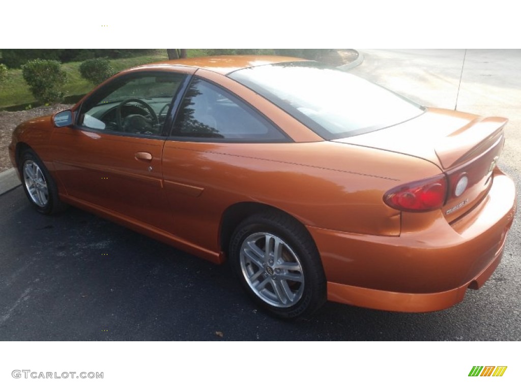 2005 Cavalier LS Sport Coupe - Sunburst Orange Metallic / Graphite Gray photo #3