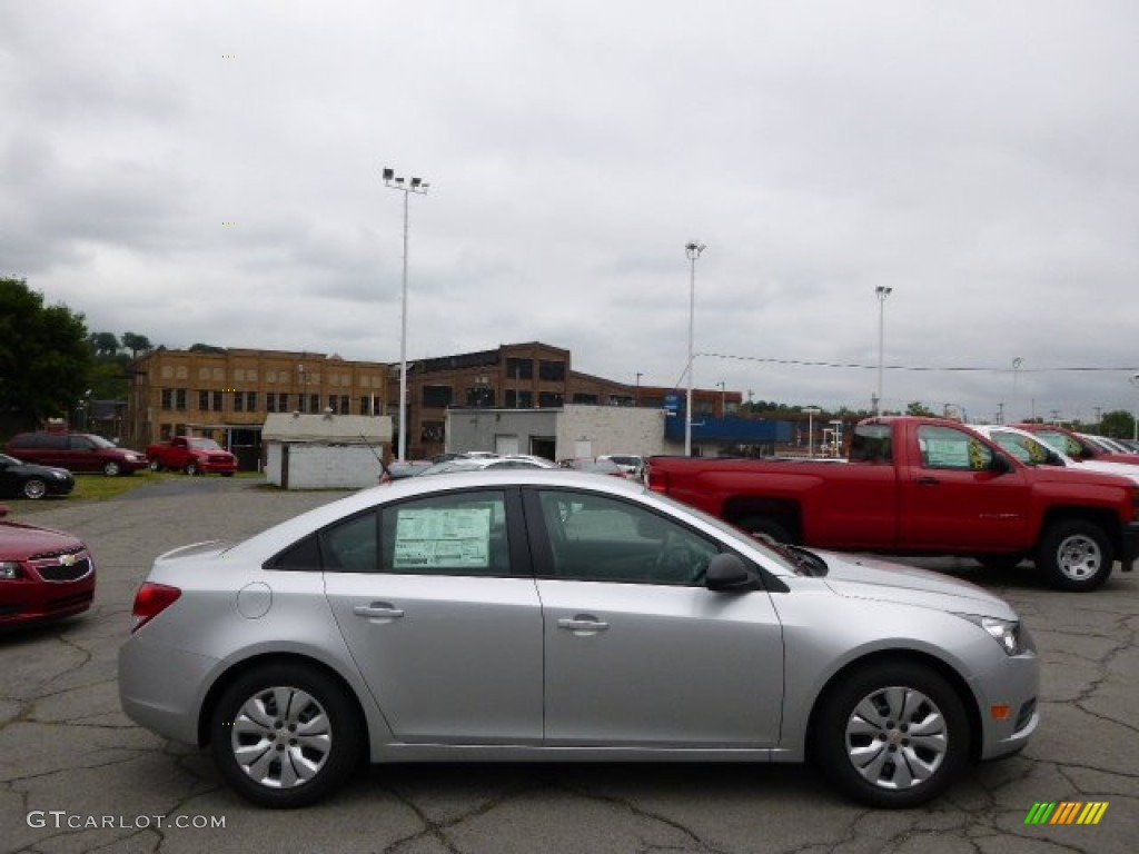 2014 Cruze LS - Silver Ice Metallic / Jet Black/Medium Titanium photo #1