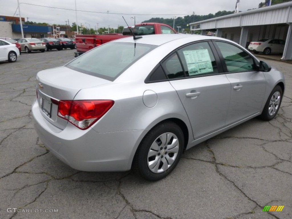 2014 Cruze LS - Silver Ice Metallic / Jet Black/Medium Titanium photo #8