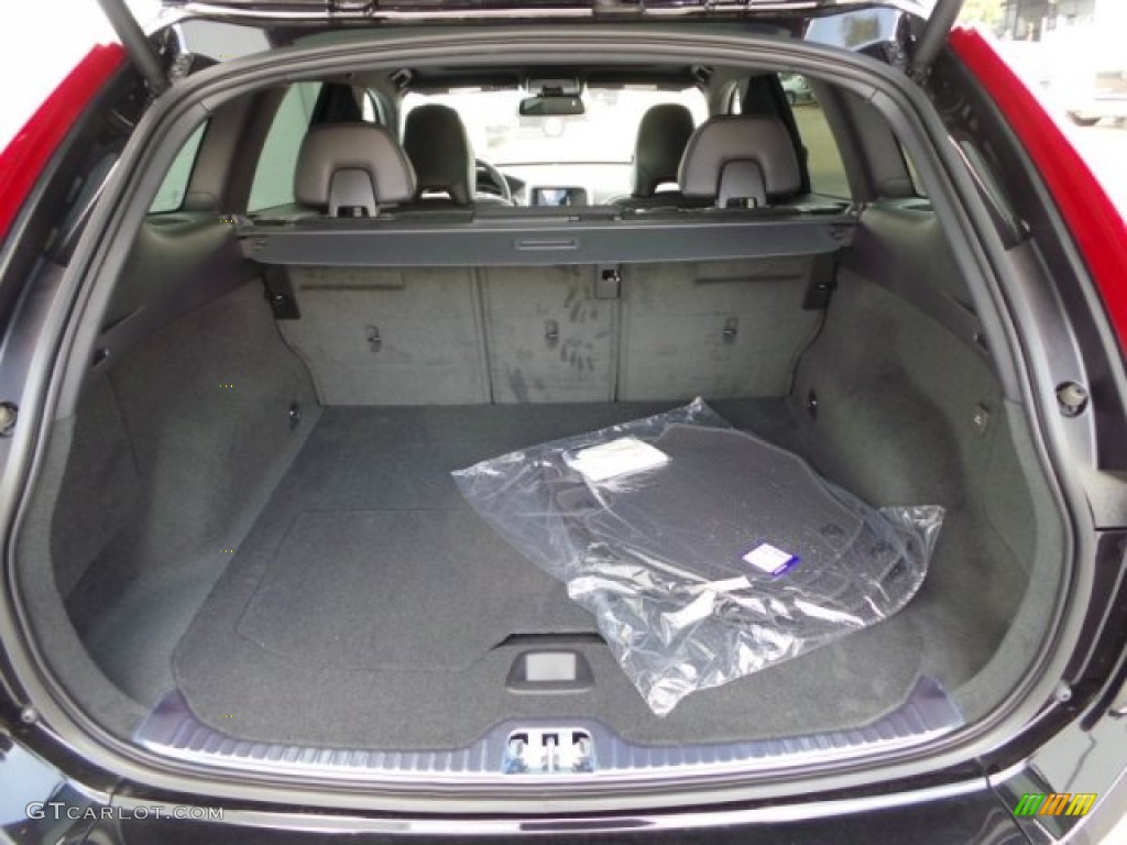 2015 Volvo XC60 T6 AWD R-Design Trunk Photo #97200856