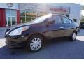 Super Black 2015 Nissan Versa 1.6 SV Sedan