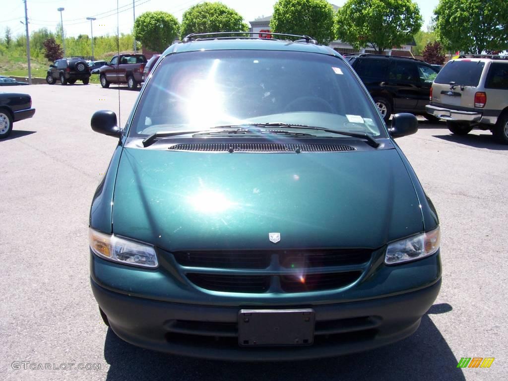 1997 Grand Caravan SE - Forest Green Pearl / Gray photo #13