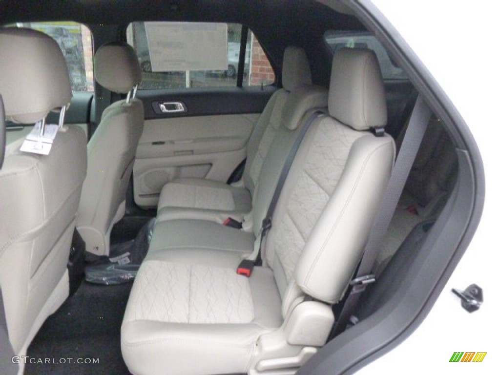 2015 Explorer 4WD - Oxford White / Medium Light Stone photo #12