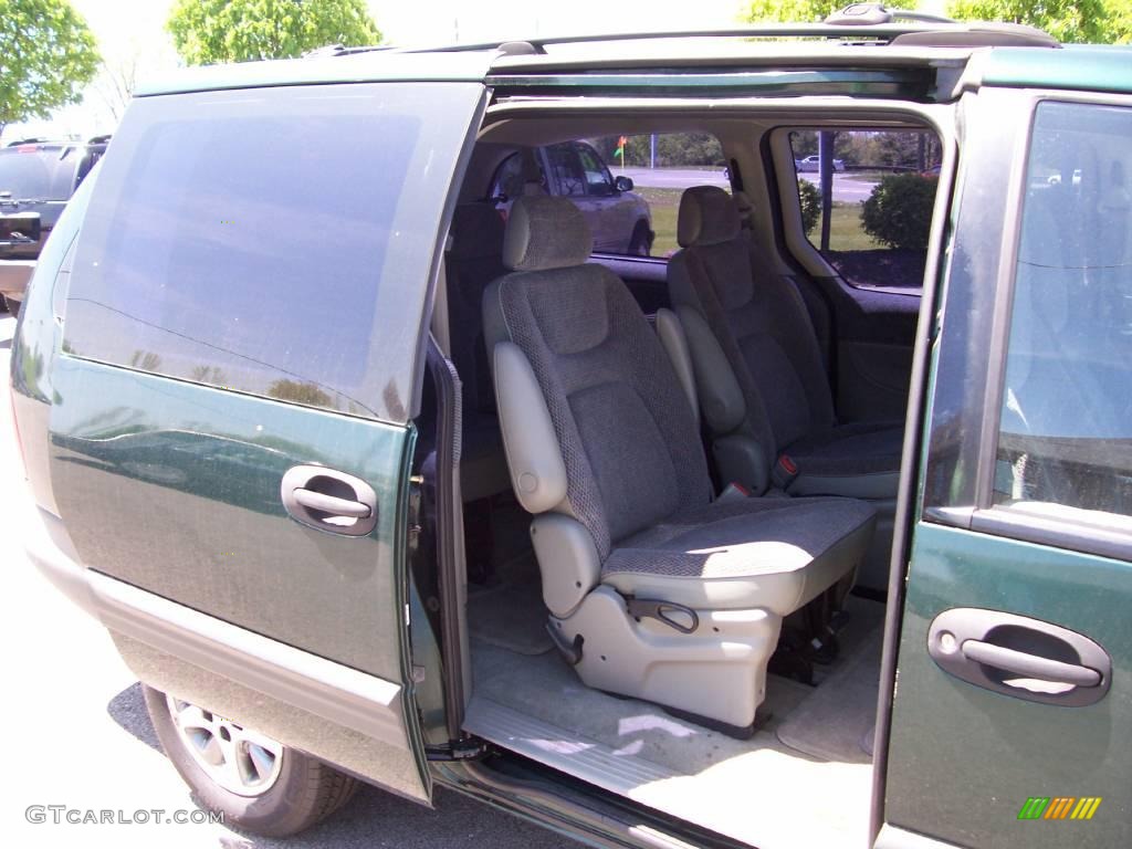 1997 Grand Caravan SE - Forest Green Pearl / Gray photo #20