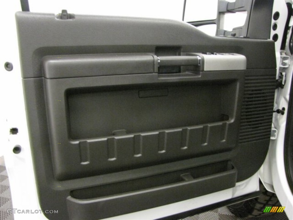 2014 F350 Super Duty Lariat Crew Cab 4x4 - Oxford White / Black photo #10