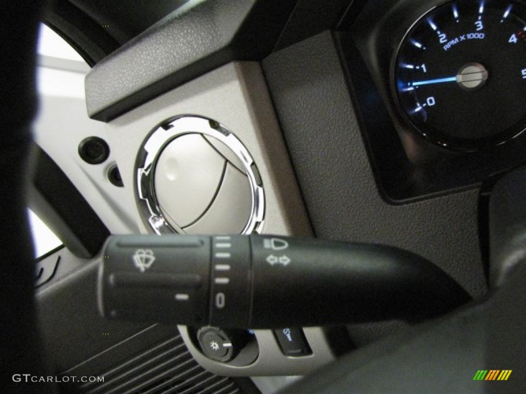 2014 F350 Super Duty Lariat Crew Cab 4x4 - Oxford White / Black photo #18