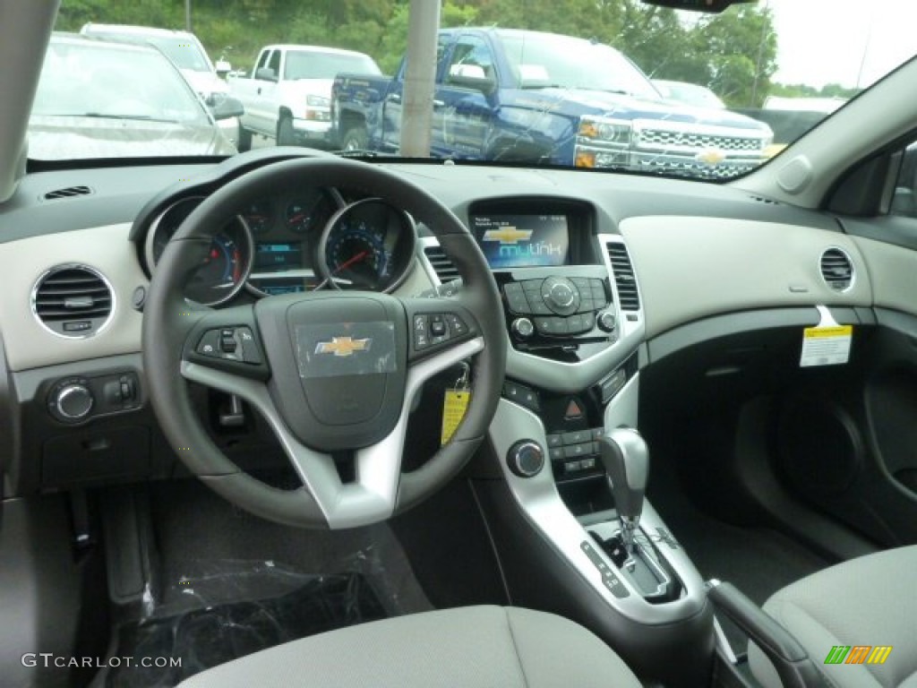 2014 Cruze LT - Tungsten Metallic / Medium Titanium photo #12