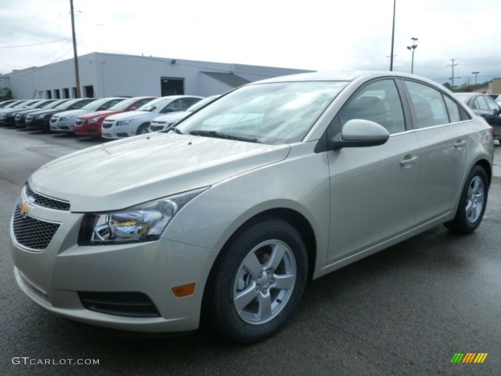 2014 Cruze LT - Champagne Silver Metallic / Medium Titanium photo #1