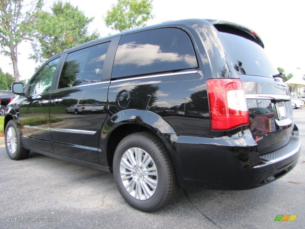 2015 Town & Country Limited Platinum - Brilliant Black Crystal Pearl / Black/Light Graystone photo #2