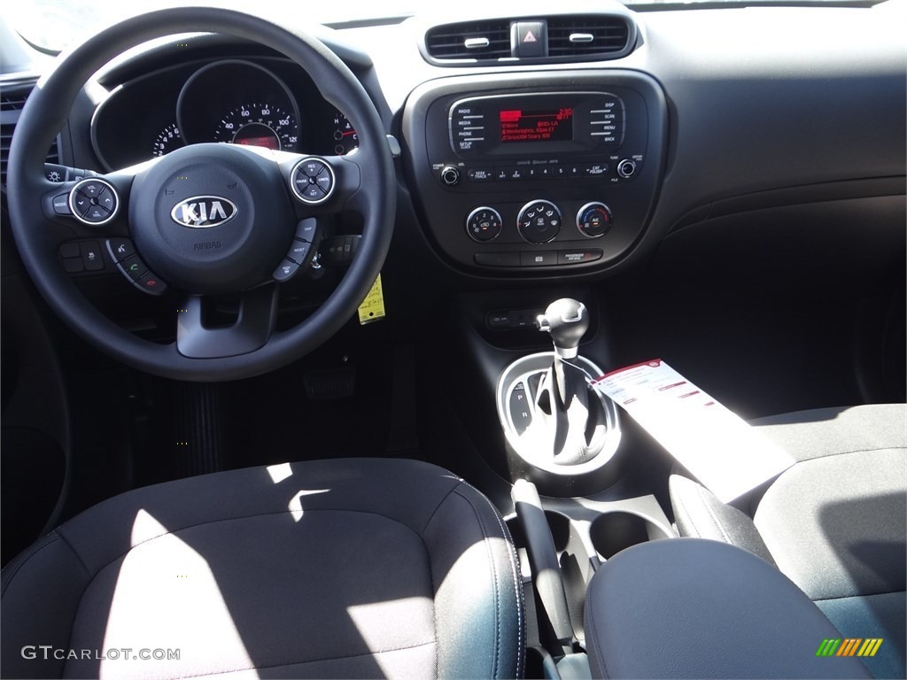 2015 Soul  - Shadow Black / Black photo #10