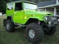 Front 3/4 View of 1973 Land Cruiser FJ40