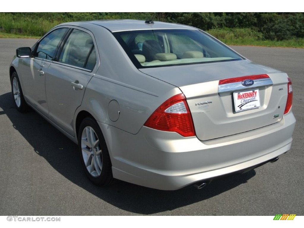 2010 Fusion SEL V6 - White Platinum Tri-coat Metallic / Camel photo #4