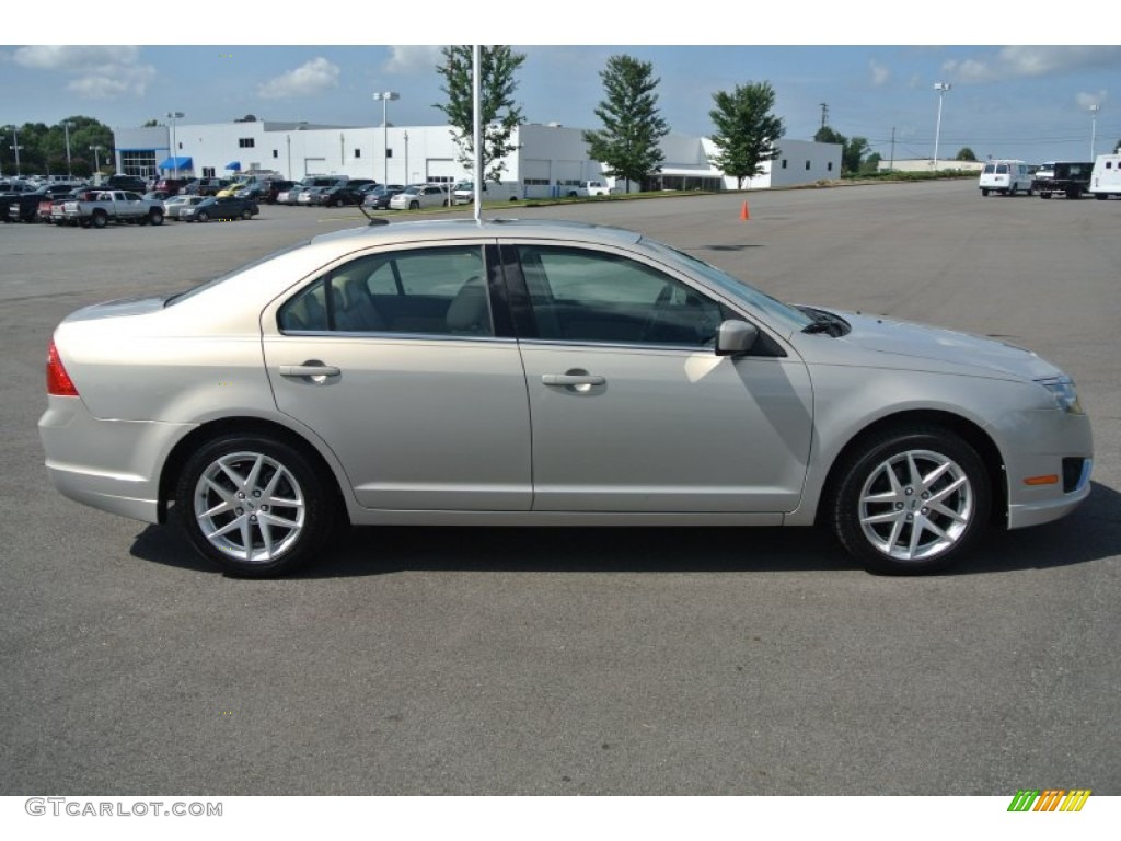 2010 Fusion SEL V6 - White Platinum Tri-coat Metallic / Camel photo #6