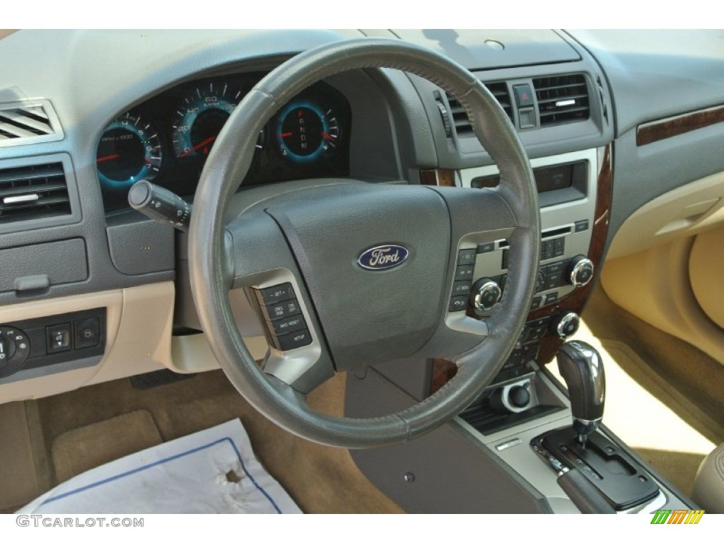 2010 Fusion SEL V6 - White Platinum Tri-coat Metallic / Camel photo #26
