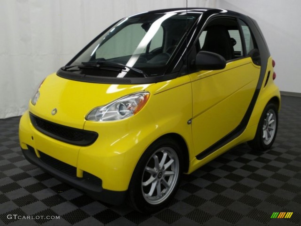 2008 fortwo passion coupe - Light Yellow / Design Black photo #3