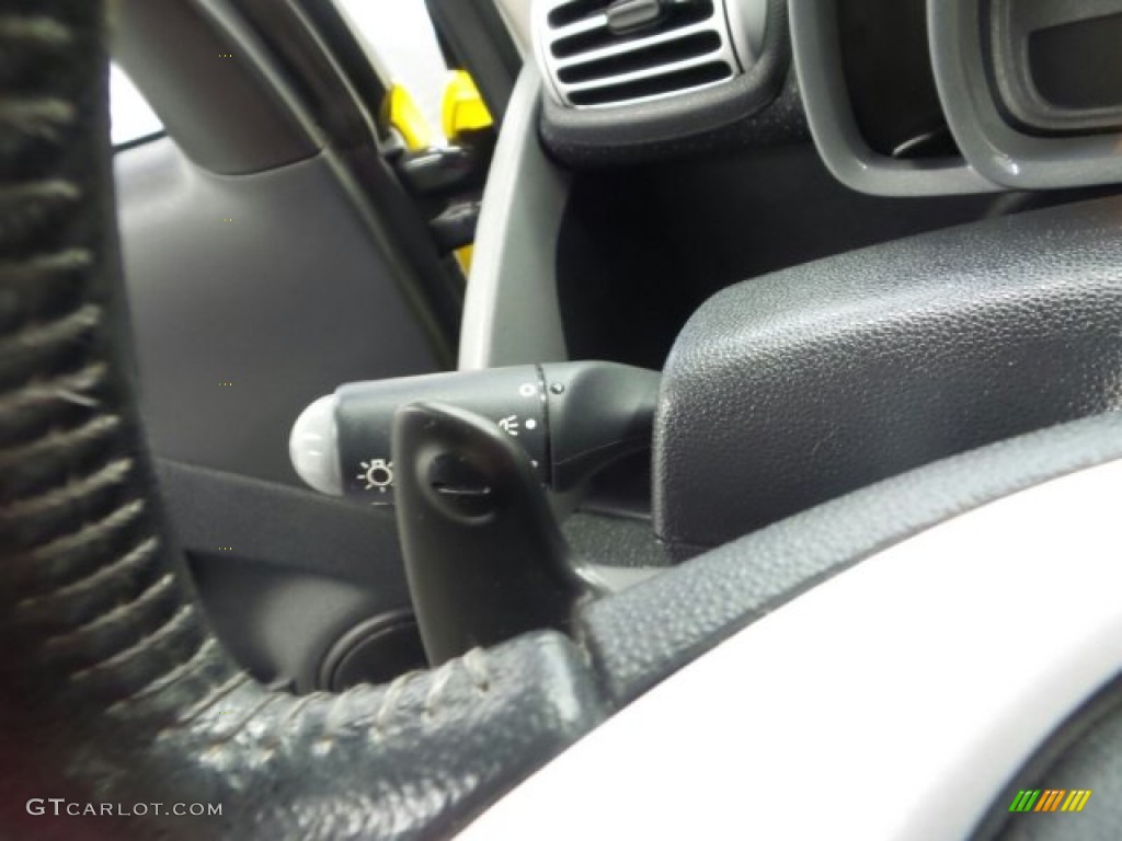 2008 fortwo passion coupe - Light Yellow / Design Black photo #9