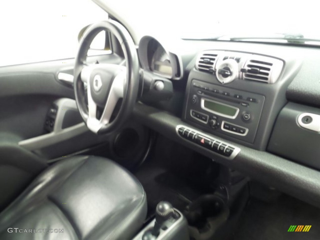 2008 fortwo passion coupe - Light Yellow / Design Black photo #22